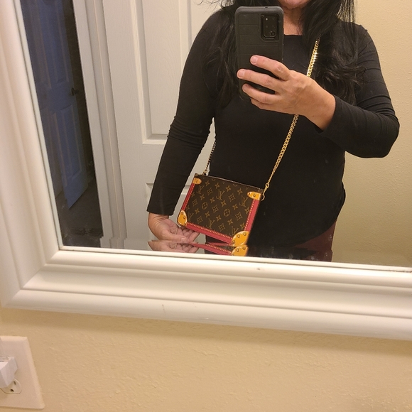 Copy - ✨💕LV Pouch Neverfull Limited edition Summer trunks collection 2018✨💕 - Picture 5 of 11